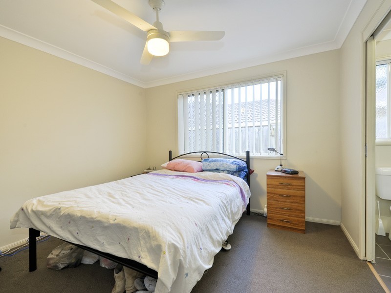 2/6 Eugenia Avenue, Rothwell QLD 4022
