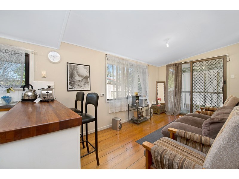 12 Lawnhill Avenue, Deception Bay QLD 4508