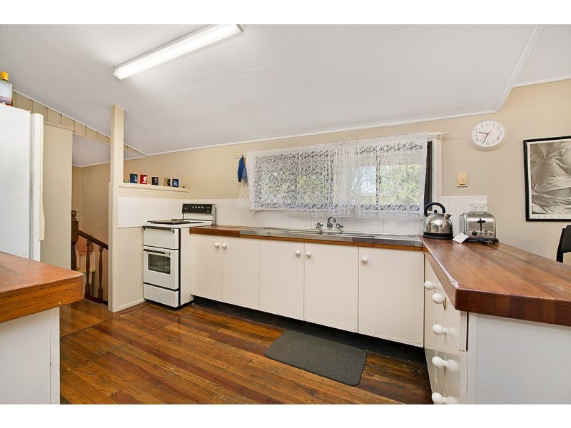 12 Lawnhill Avenue, Deception Bay QLD 4508