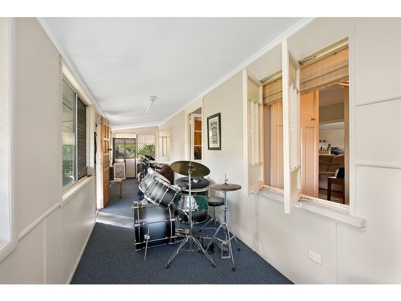 12 Lawnhill Avenue, Deception Bay QLD 4508