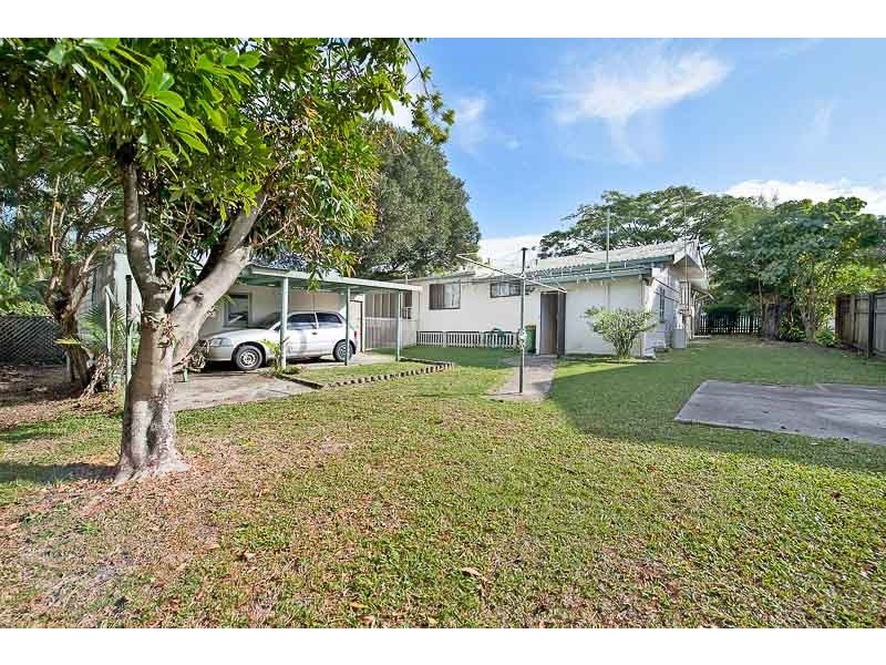 12 Lawnhill Avenue, Deception Bay QLD 4508