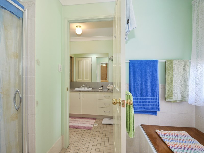 41 Lipscombe Rd, Deception Bay QLD 4508