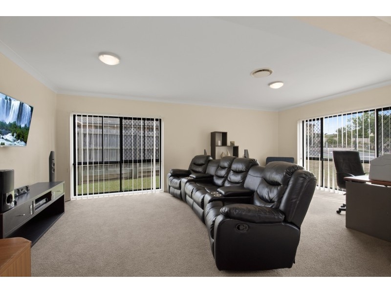 104 Mariner Boulevard, Deception Bay QLD 4508