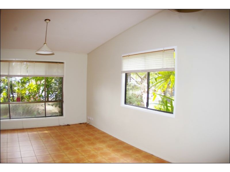 6 Simon Street, Deception Bay QLD 4508