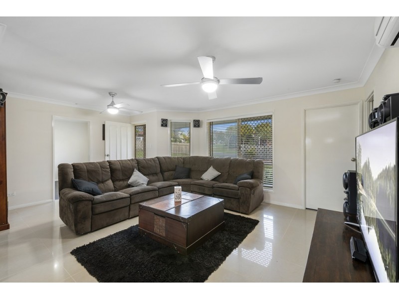 90 Moreton Downs Drive, Deception Bay QLD 4508