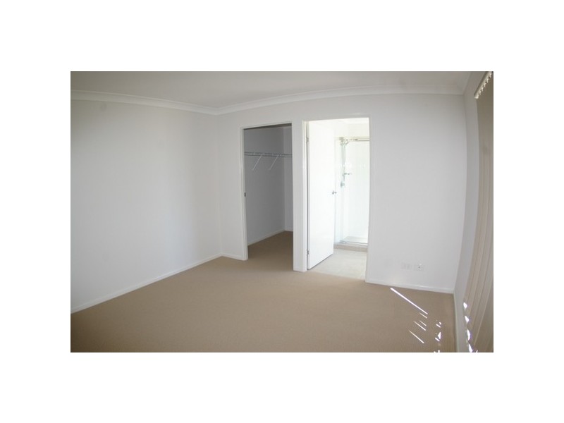 1 Topaz Court, Deception Bay QLD 4508