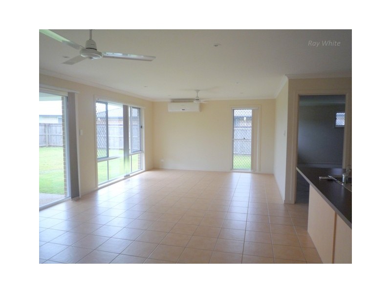 73 Sandstone Blvde, Ningi QLD 4511