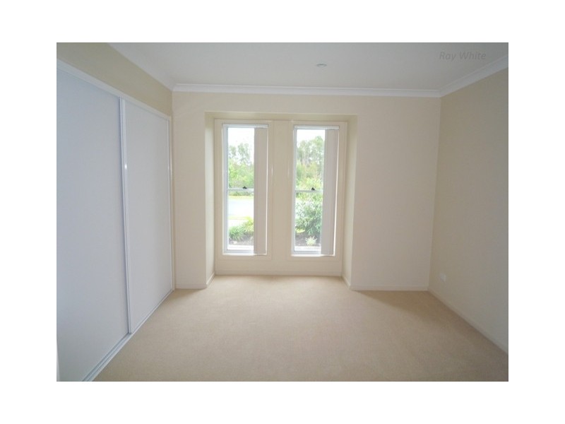 73 Sandstone Blvde, Ningi QLD 4511