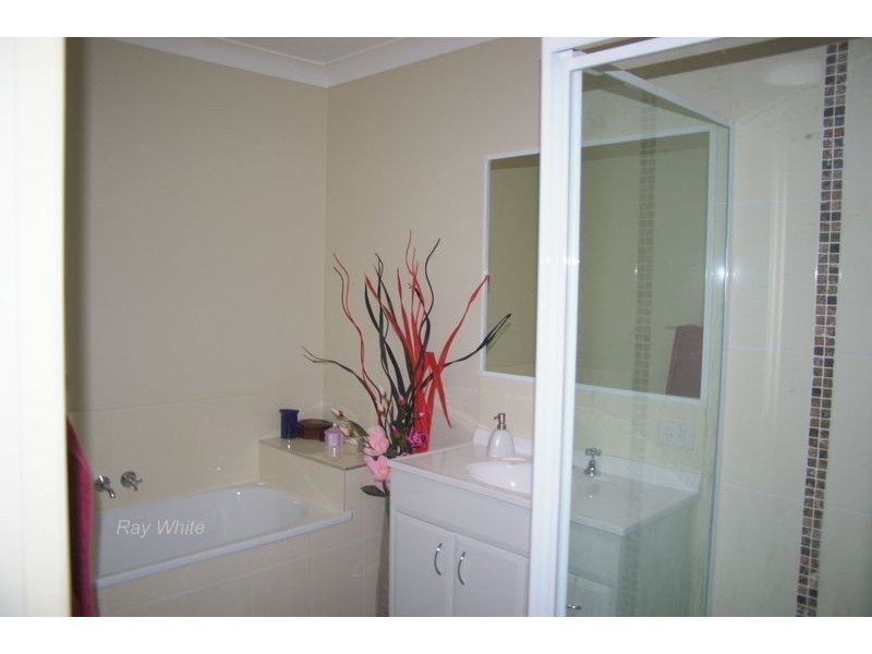 1/8 Arakoon Court, Rothwell QLD 4022