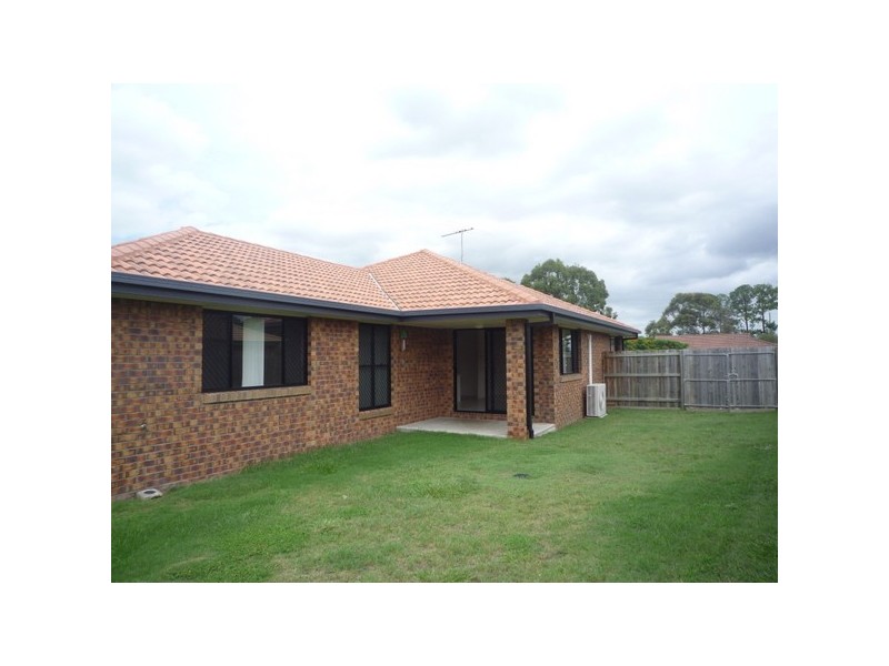 17 Cambridge Street, Rothwell QLD 4022