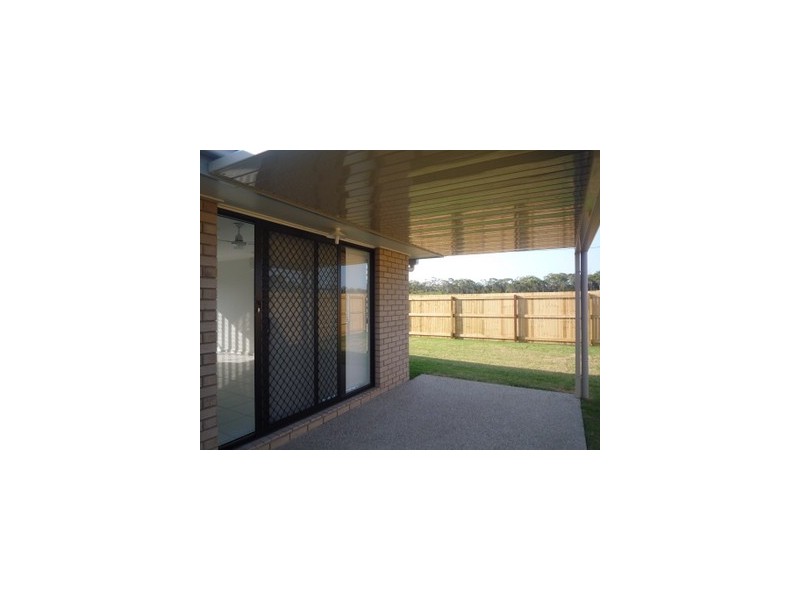 26 Broadleaf Place, Ningi QLD 4511