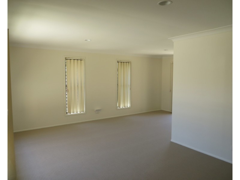 67 Lipscombe Road, Deception Bay QLD 4508