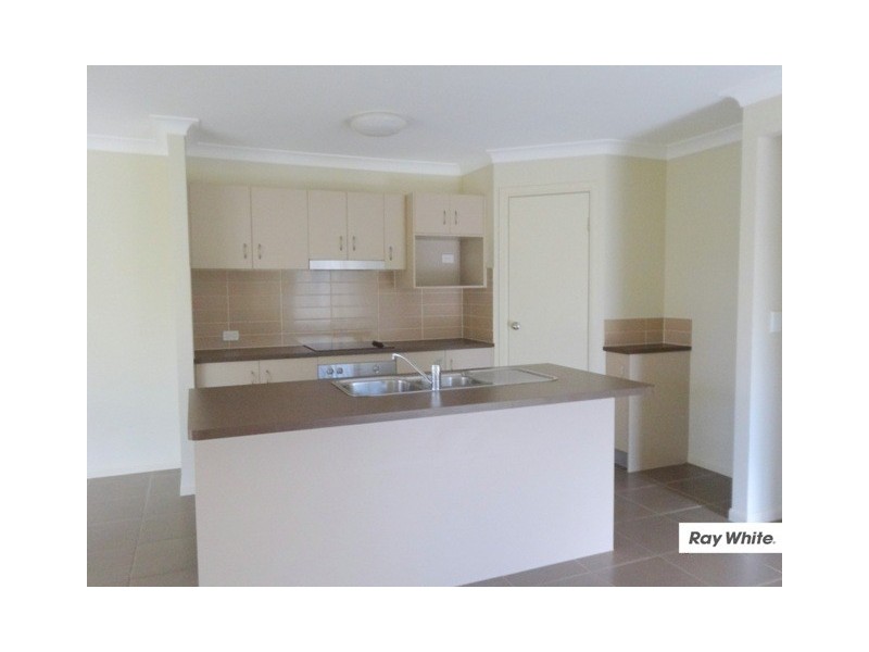 1/8 Arakoon Court, Rothwell QLD 4022