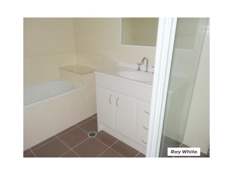 1/8 Arakoon Court, Rothwell QLD 4022