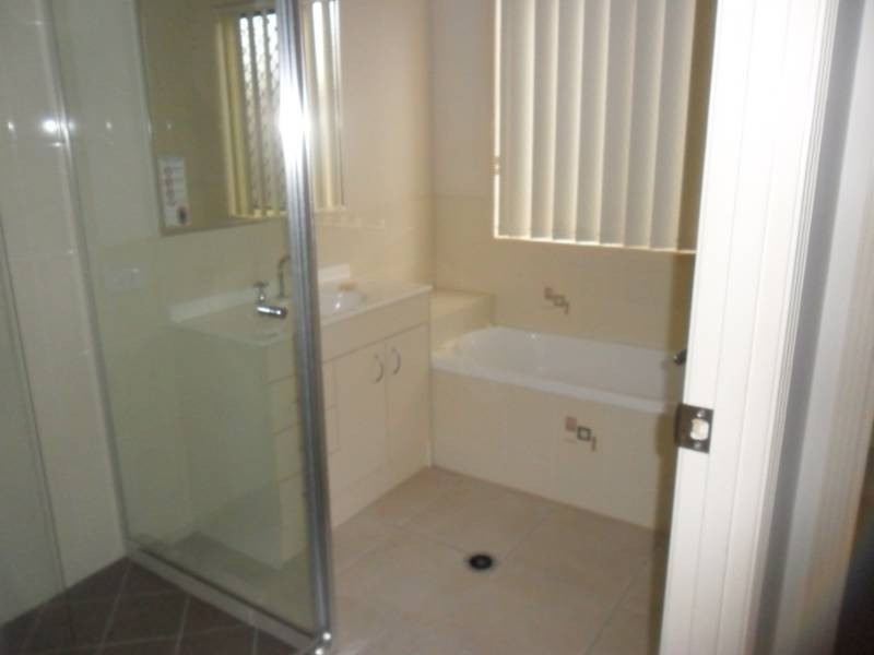 8 Jemma Street, Rothwell QLD 4022