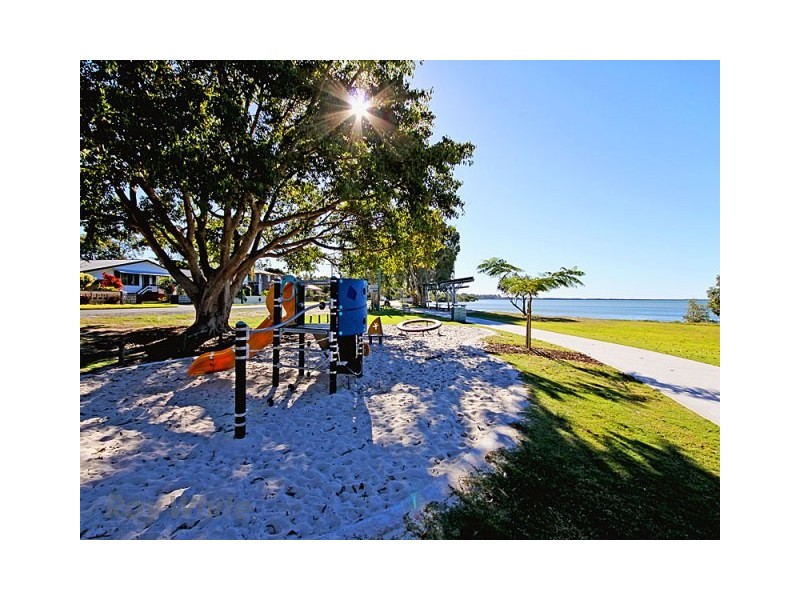 141 Esplanade South, Deception Bay QLD 4508