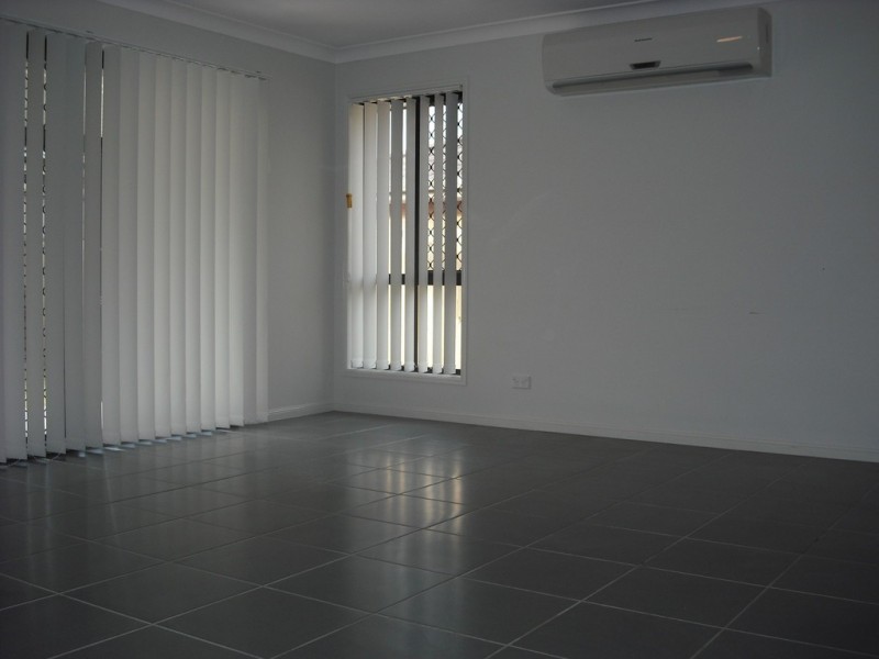 26 Hubner Drive, Rothwell QLD 4022