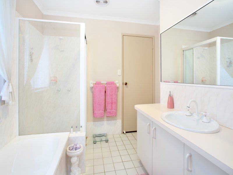 2 Kate Avenue, Deception Bay QLD 4508