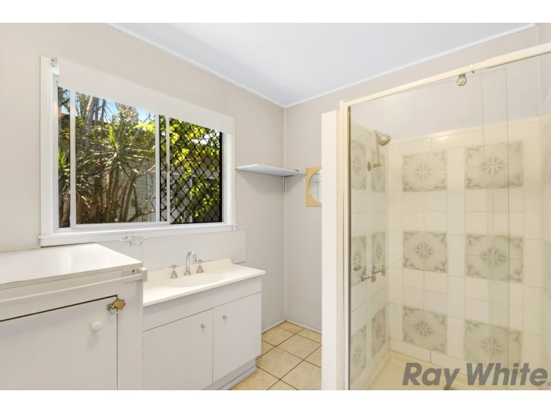 18 Windsor Place, Deception Bay QLD 4508