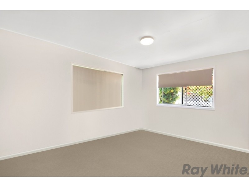 18 Windsor Place, Deception Bay QLD 4508