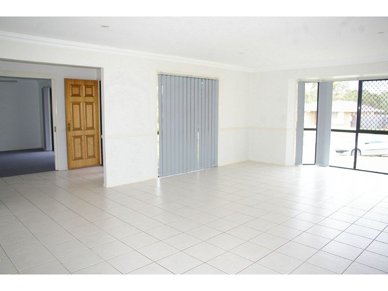 5 Nadine Place, Deception Bay QLD 4508