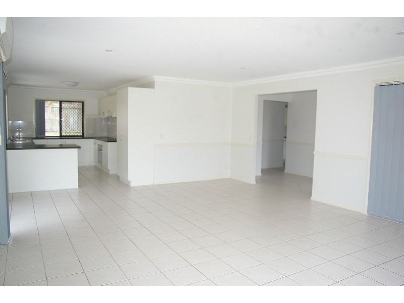 5 Nadine Place, Deception Bay QLD 4508