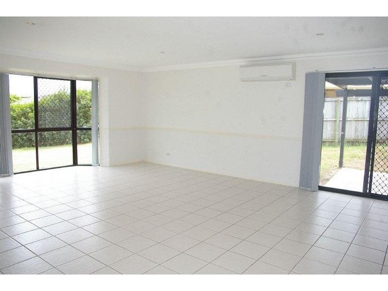 5 Nadine Place, Deception Bay QLD 4508