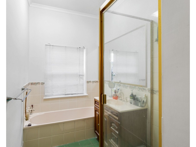 17 Short Street, Woody Point QLD 4019