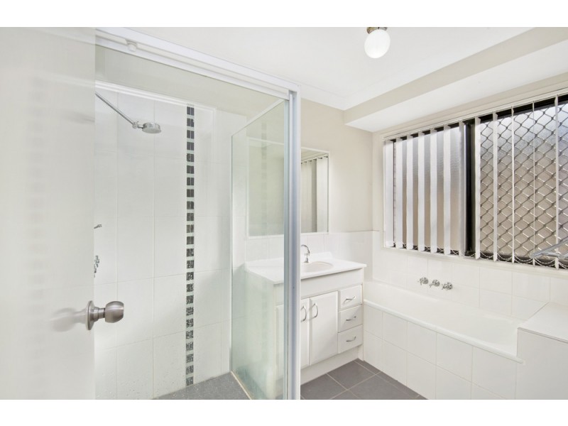 26 Hubner Drive, Rothwell QLD 4022