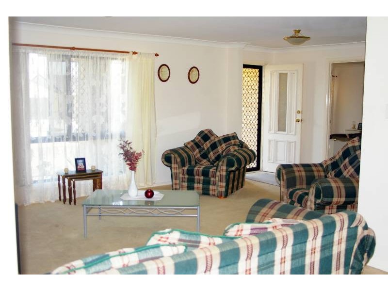 8 Cairns Crescent, Deception Bay QLD 4508