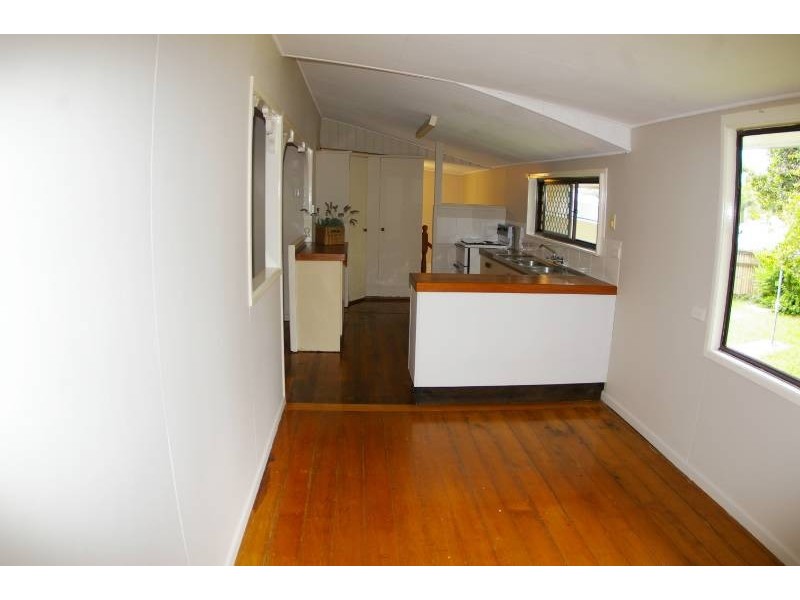 12 Lawnhill Avenue, Deception Bay QLD 4508