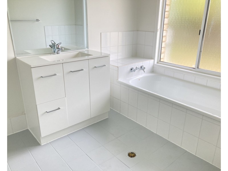 84 Moreton Downs Drive, Deception Bay QLD 4508