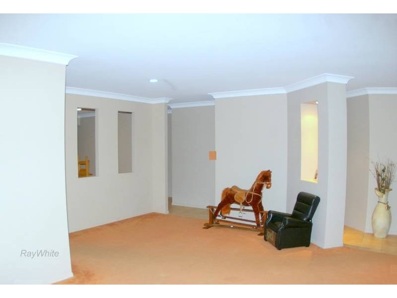 27 Cooksland Crescent, North Lakes QLD 4509