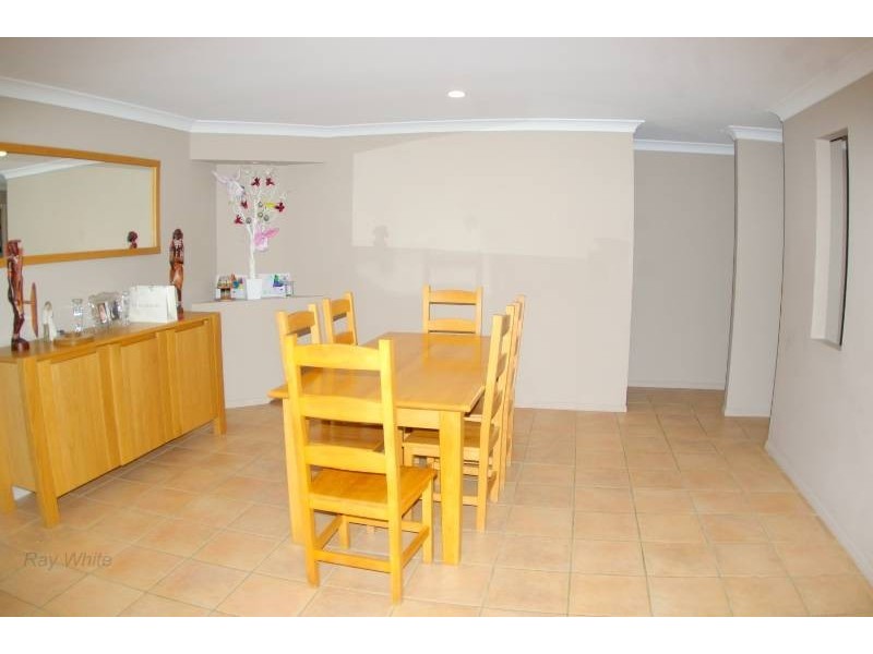 27 Cooksland Crescent, North Lakes QLD 4509