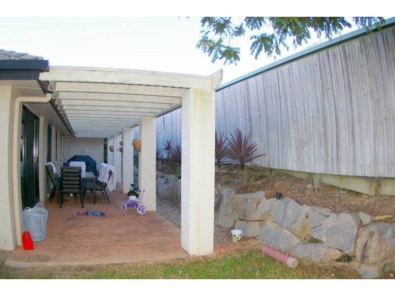 27 Cooksland Crescent, North Lakes QLD 4509