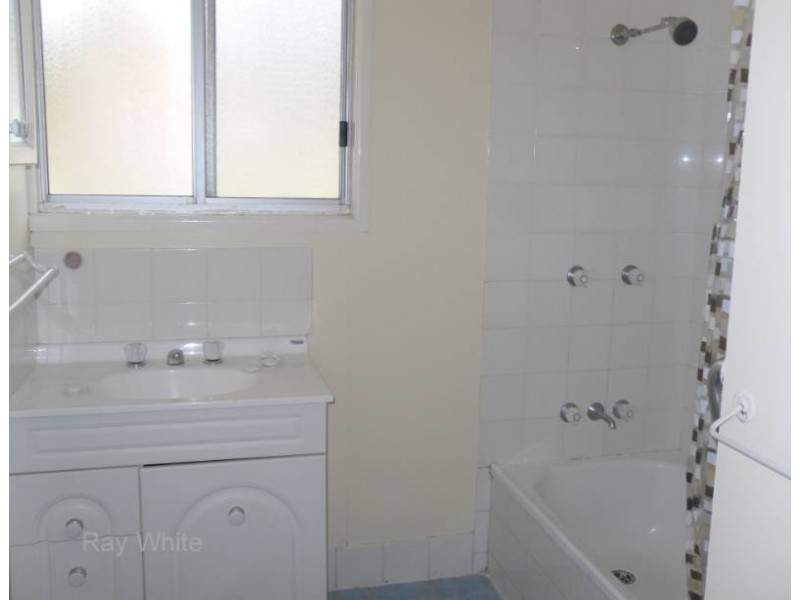 24 Carwell Street, Petrie QLD 4502