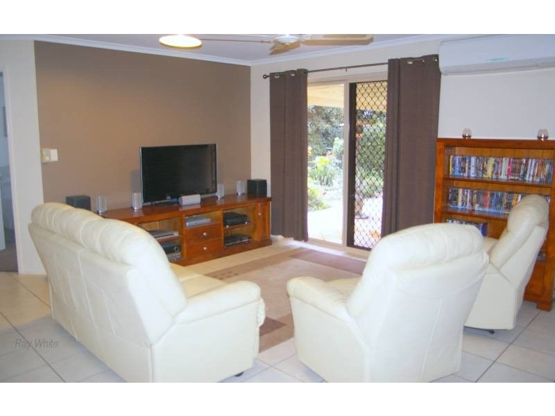 15 Ilinga Place, Kallangur QLD 4503