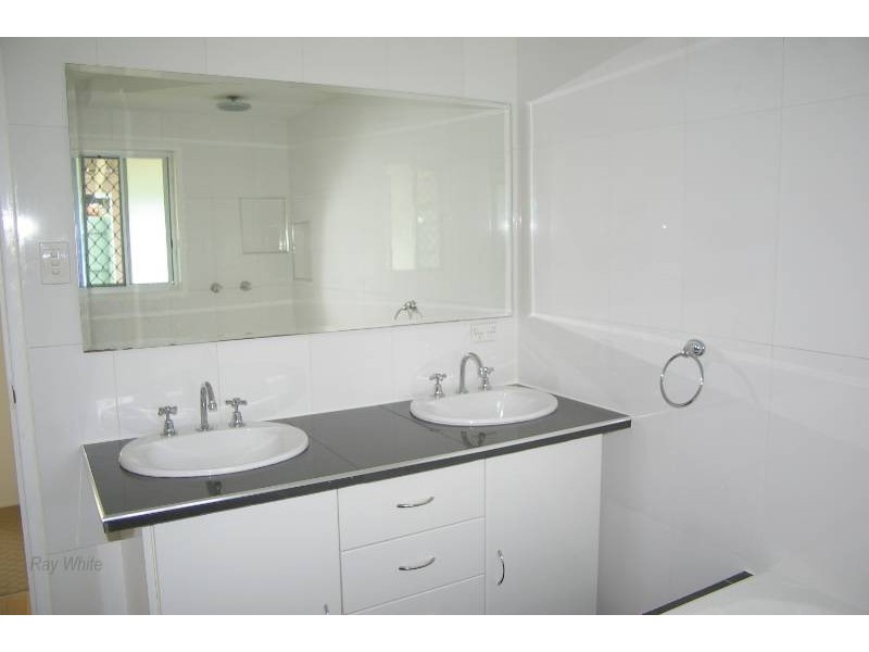 2 Warroo Drive, Deception Bay QLD 4508