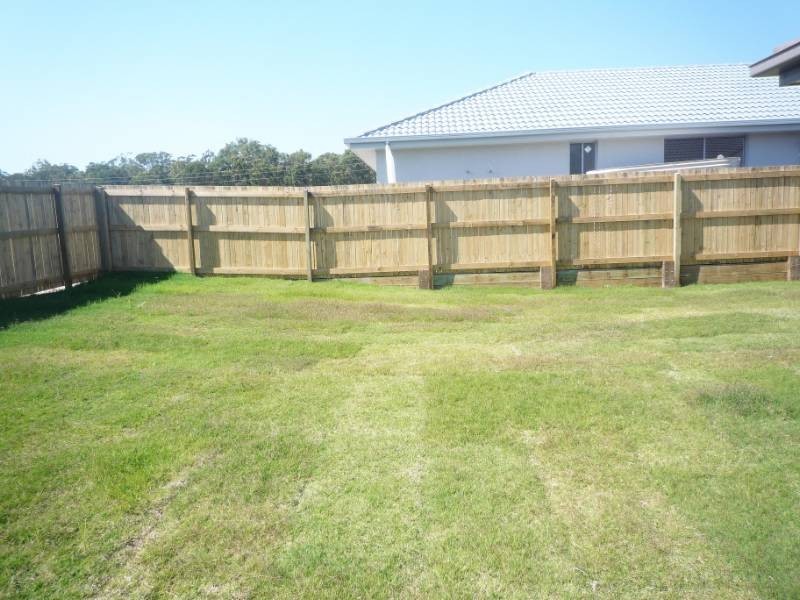12 Broadleaf Place, Ningi QLD 4511