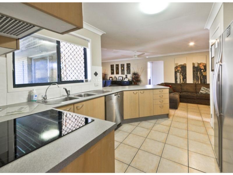 9 Cairns Crescent, Deception Bay QLD 4508