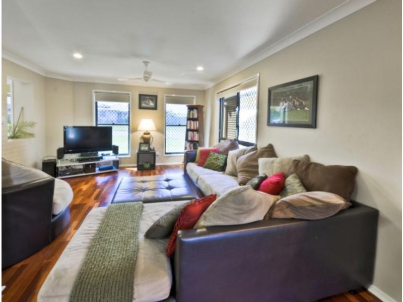 9 Cairns Crescent, Deception Bay QLD 4508