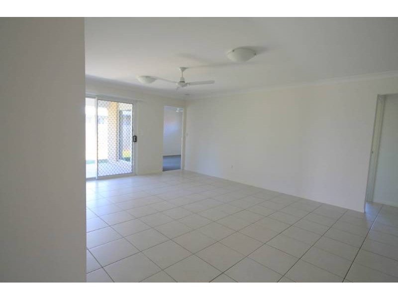 9 Robyn Close, Deception Bay QLD 4508