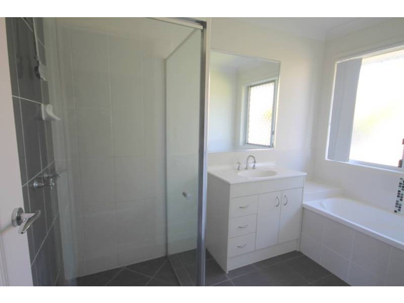 9 Robyn Close, Deception Bay QLD 4508