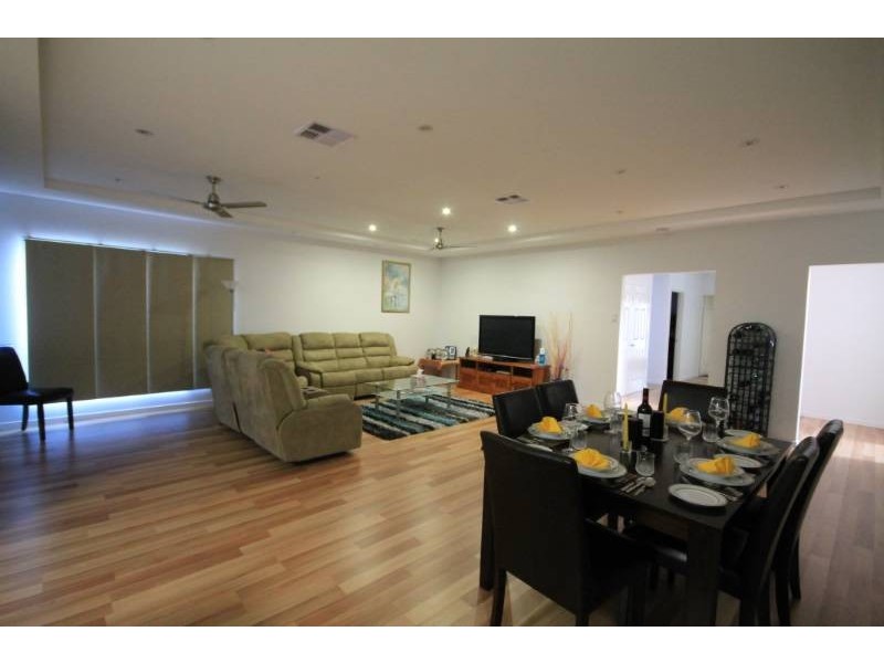 30 Central Avenue, Scarborough QLD 4020