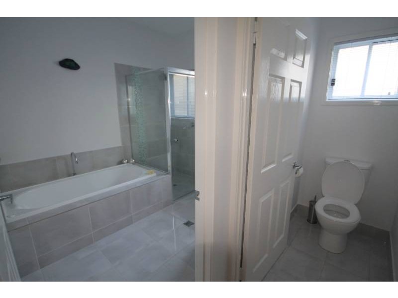 30 Central Avenue, Scarborough QLD 4020