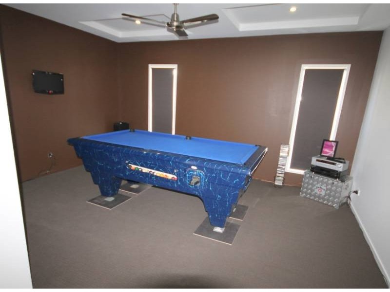 30 Central Avenue, Scarborough QLD 4020