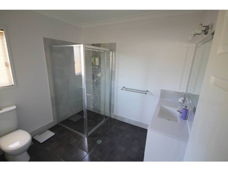 30 Central Avenue, Scarborough QLD 4020