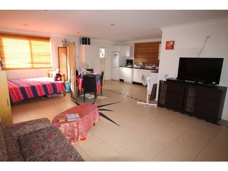 30 Central Avenue, Scarborough QLD 4020