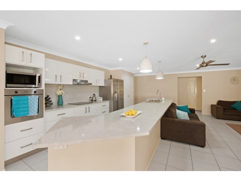 81 Mariner Blvd, Deception Bay QLD 4508