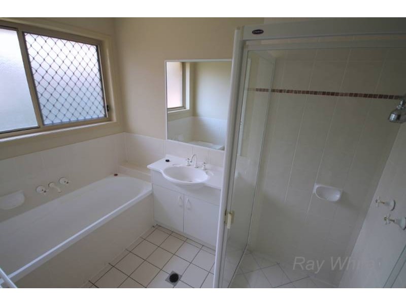 21 Cambridge Street, Rothwell QLD 4022